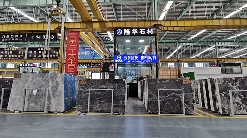 透光石与亚克力板：材质差异与适用场景解析